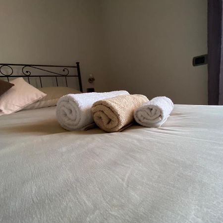 Alex Room Airport Elmas Exterior foto
