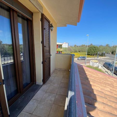 Alex Room Airport Elmas Exterior foto
