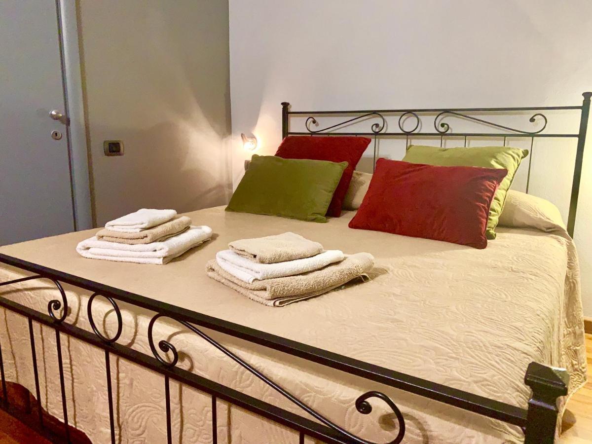 Alex Room Airport Elmas Exterior foto