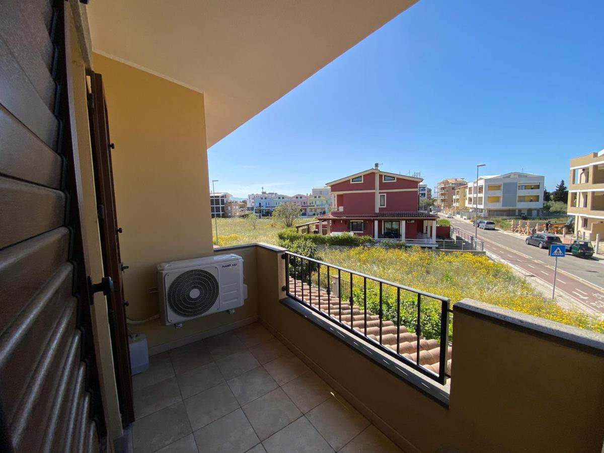 Alex Room Airport Elmas Exterior foto